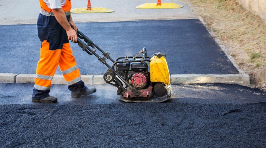 Professional gutter cleaning in Nutrioso, AZ